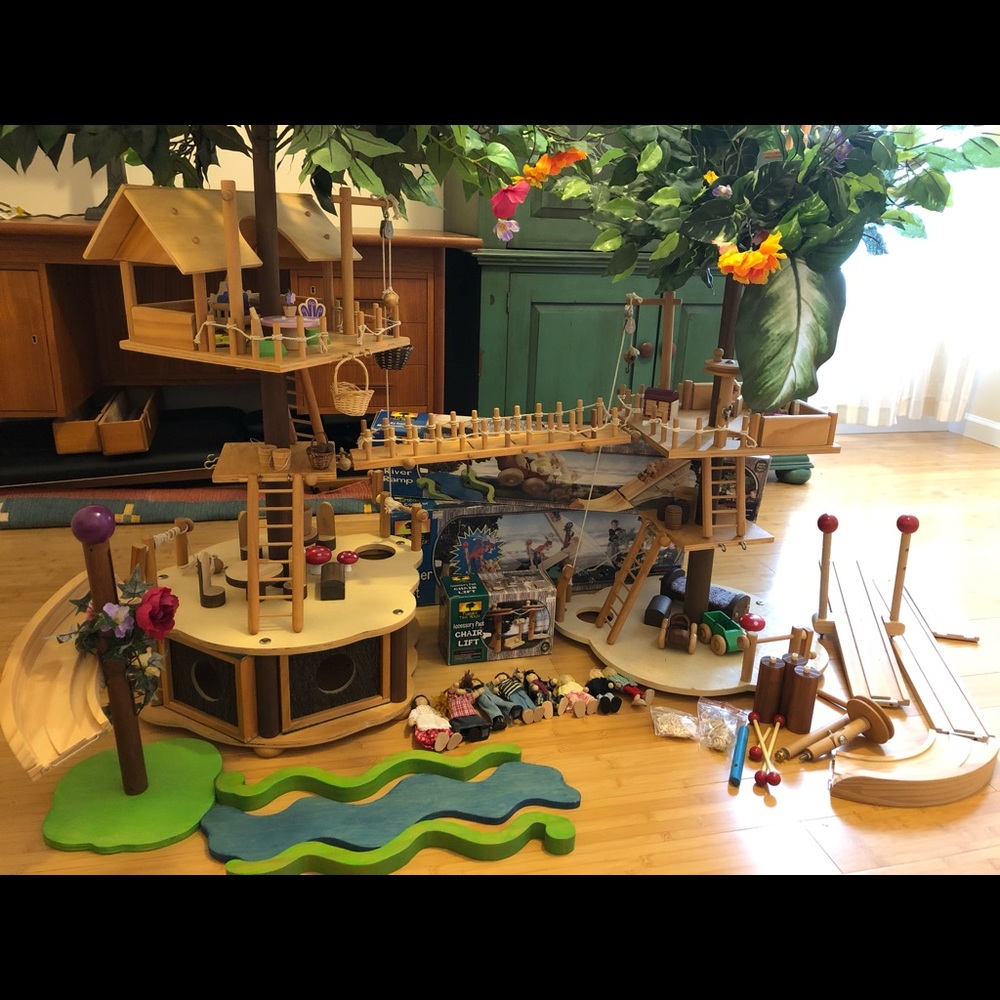 Maxim Tumble Treehouse wooden dollhouse